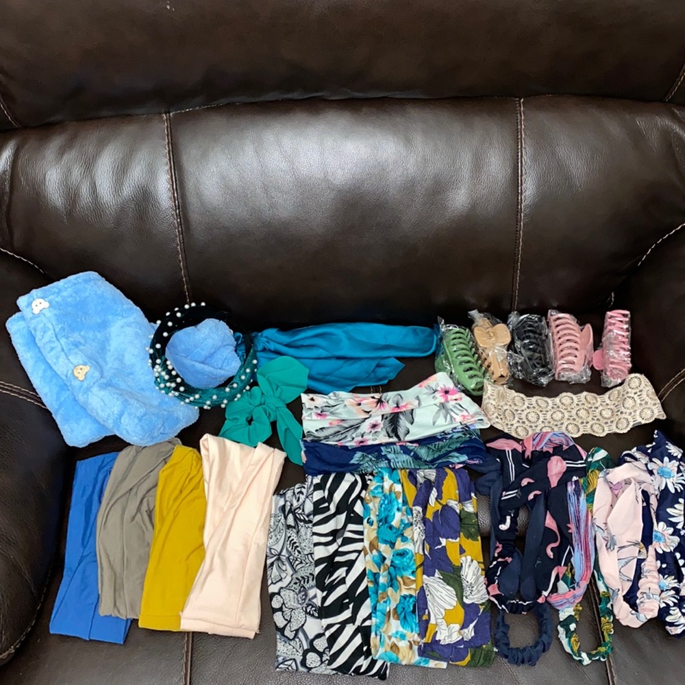 28 Hair Accessories